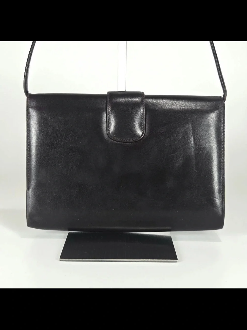 Gucci Black Leather Shoulder Bag with Gold Double G Accent